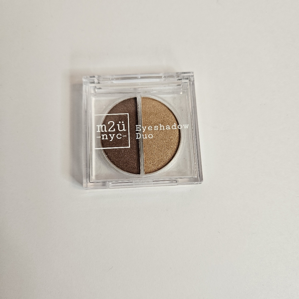 M2u NYC Eyeshadow Duo in Cobble Hill - Picture 3 of 4